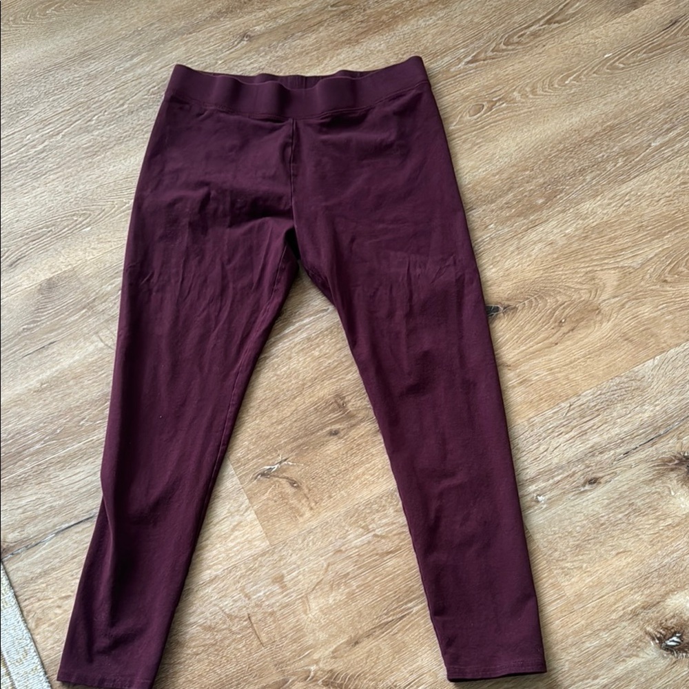 Aerie Burgandy Leggings size large. Great condition